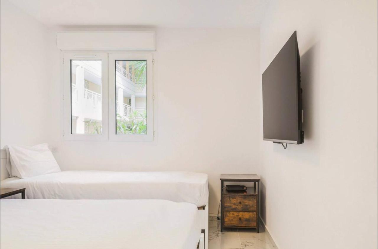 Port Azur Appartement Vallauris Buitenkant foto